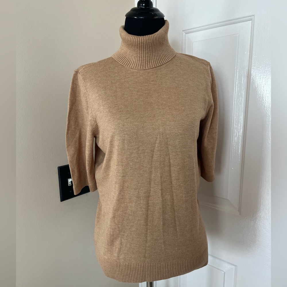 Sweater top short sleeved Mercer street studios M tan colored
